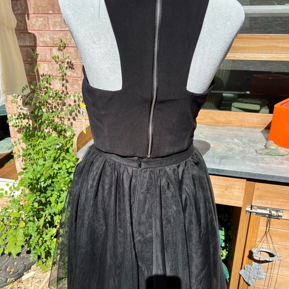 NEW Blondie Nites Zip Back Halter Top Black Size 9 - Picture 4 of 10